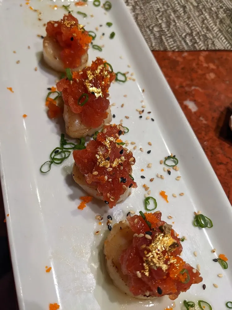 Seared Scallop Tuna and Gold Flake